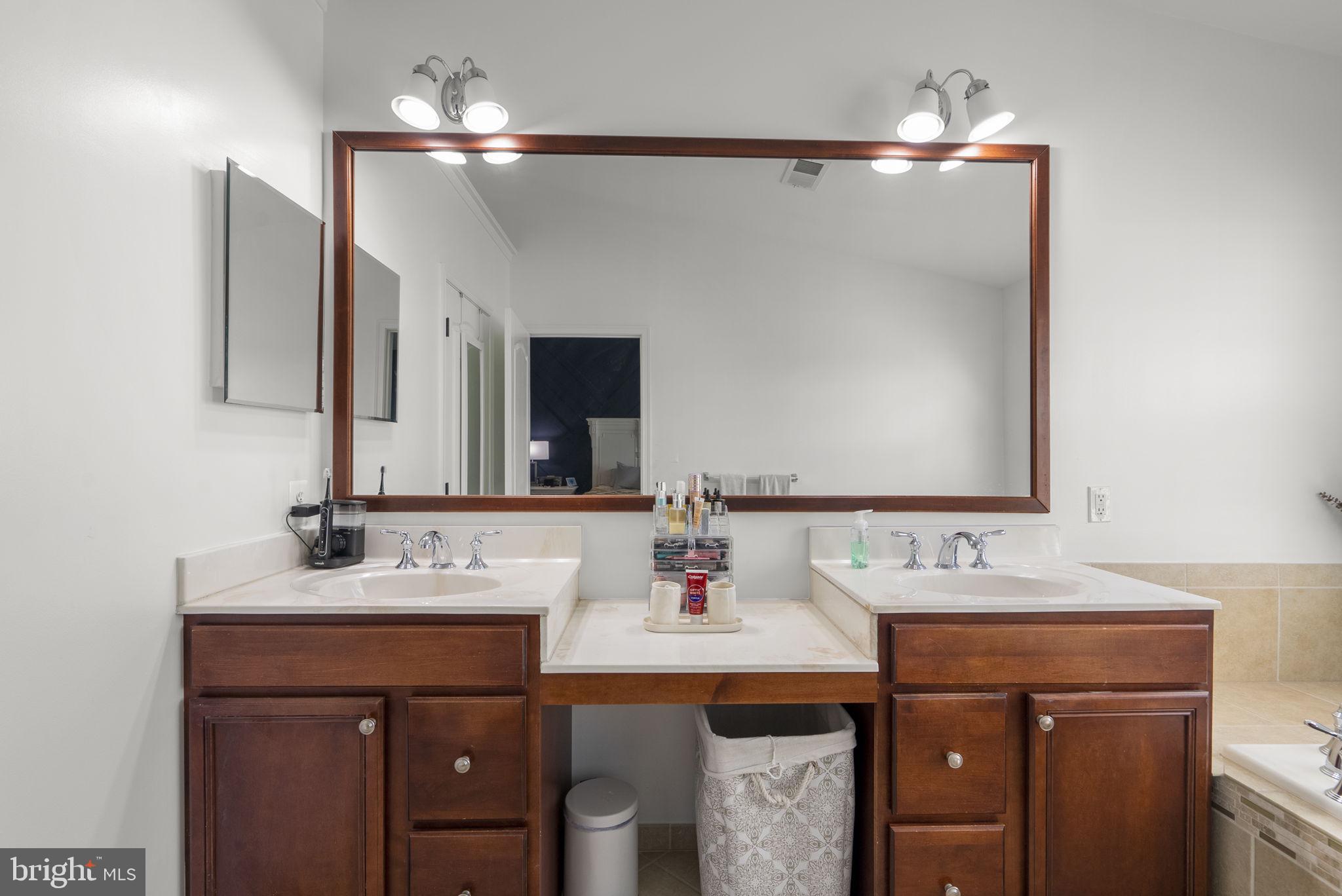 MARLBORO RIDGE - Residential