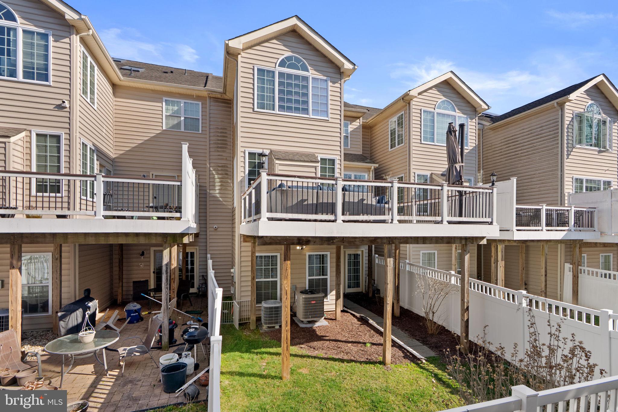 MARLBORO RIDGE - Residential