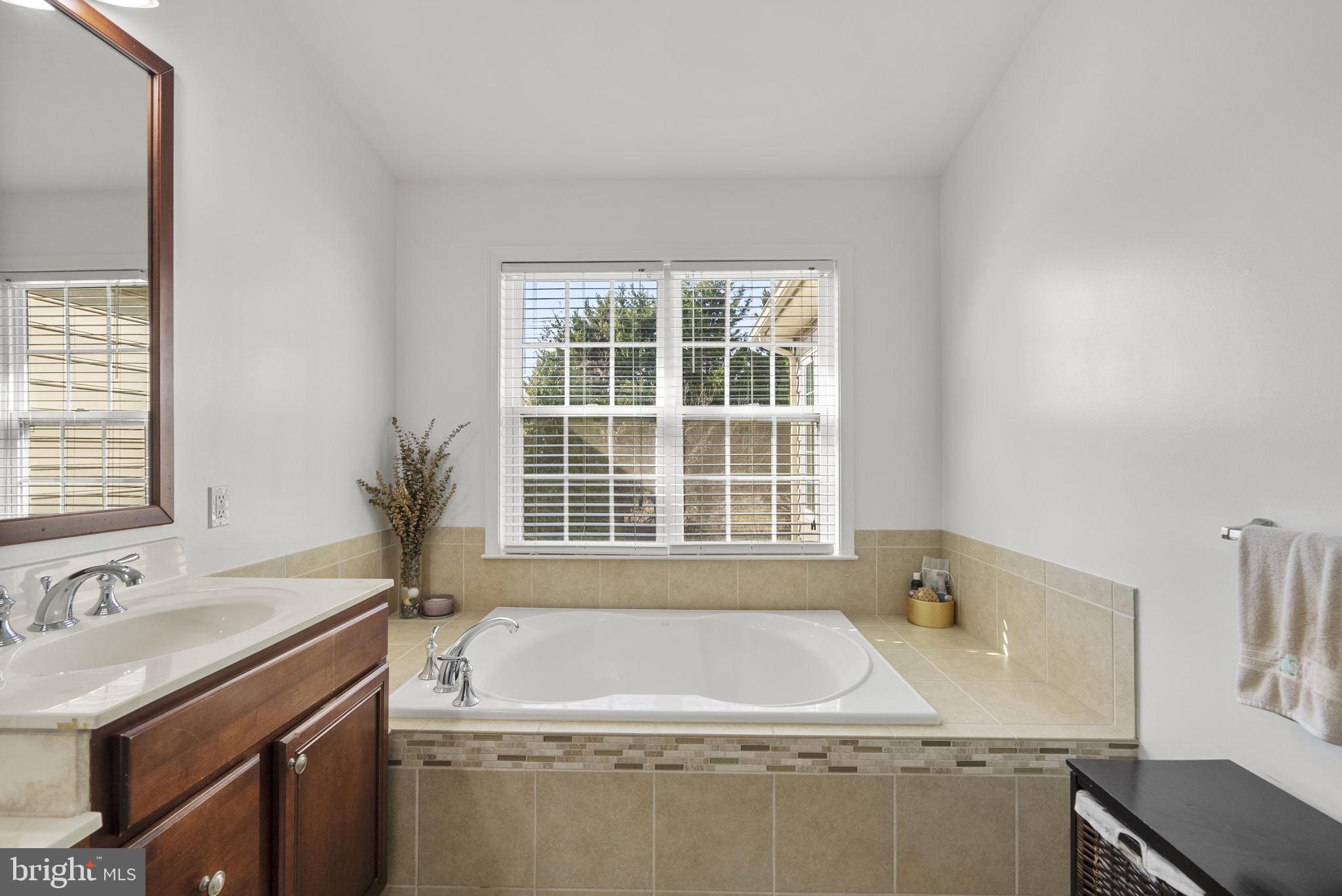 MARLBORO RIDGE - Residential