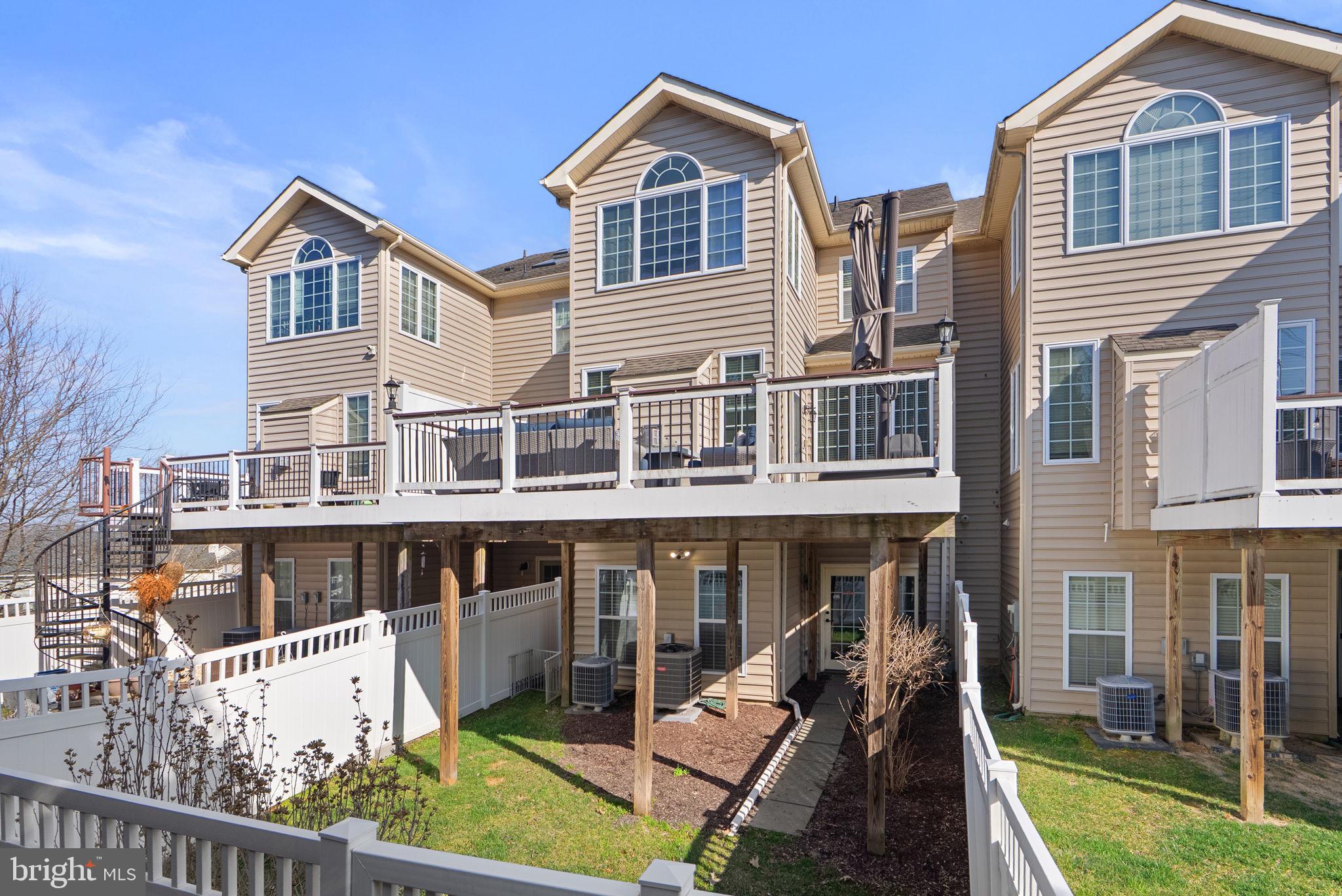 MARLBORO RIDGE - Residential