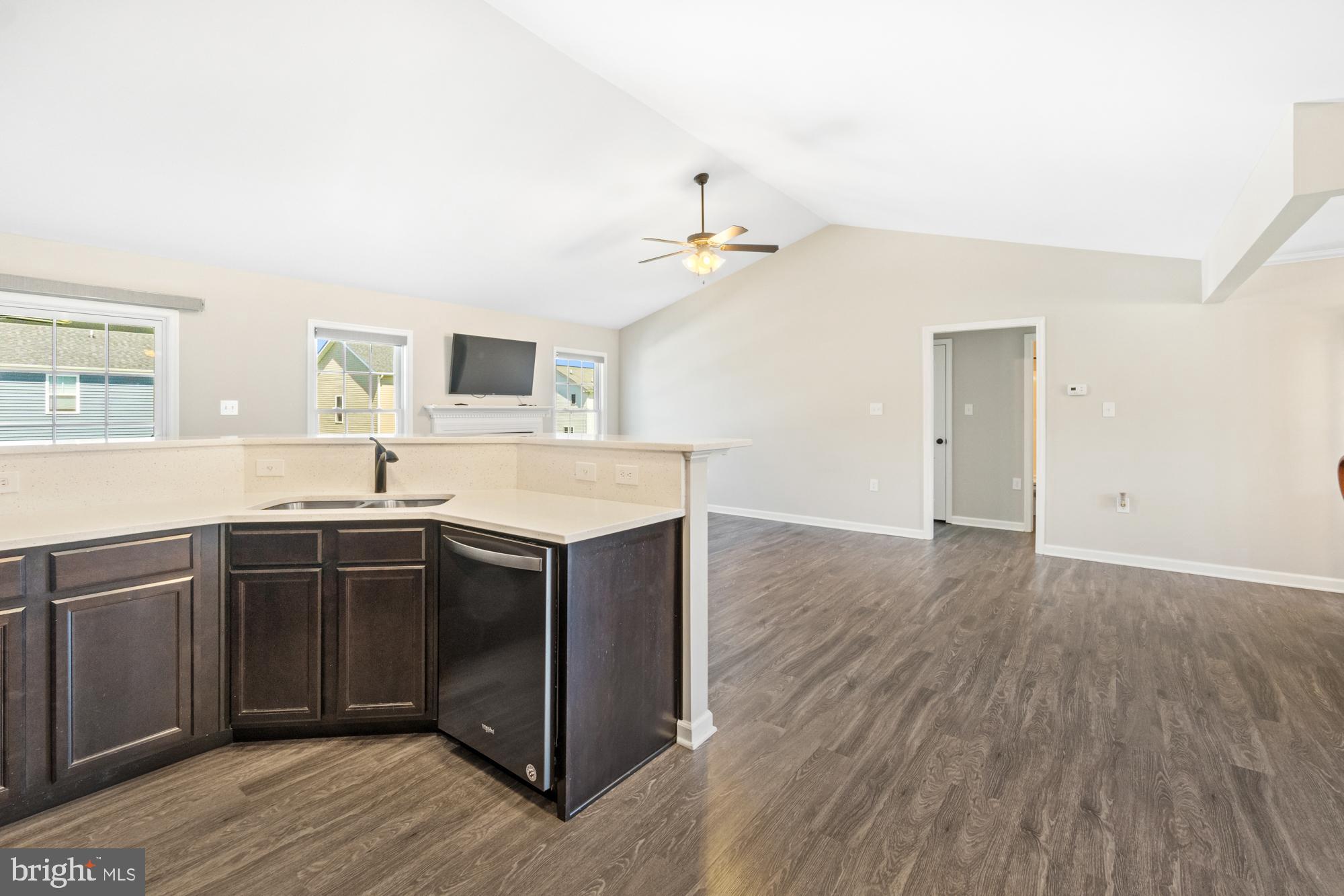 RED HILL - Residential