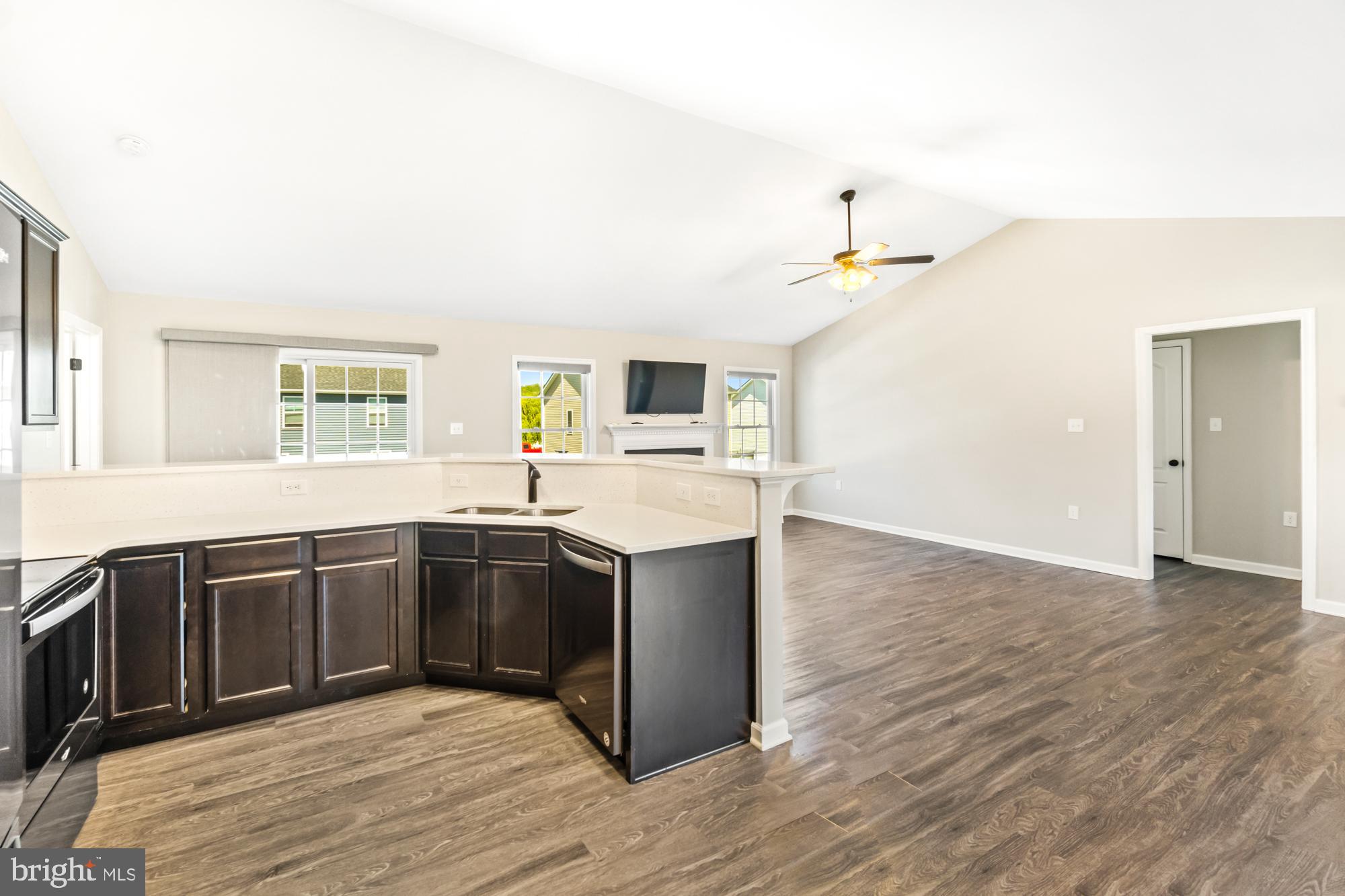 RED HILL - Residential