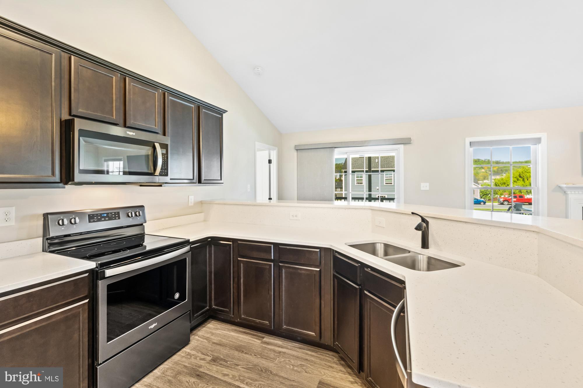 RED HILL - Residential