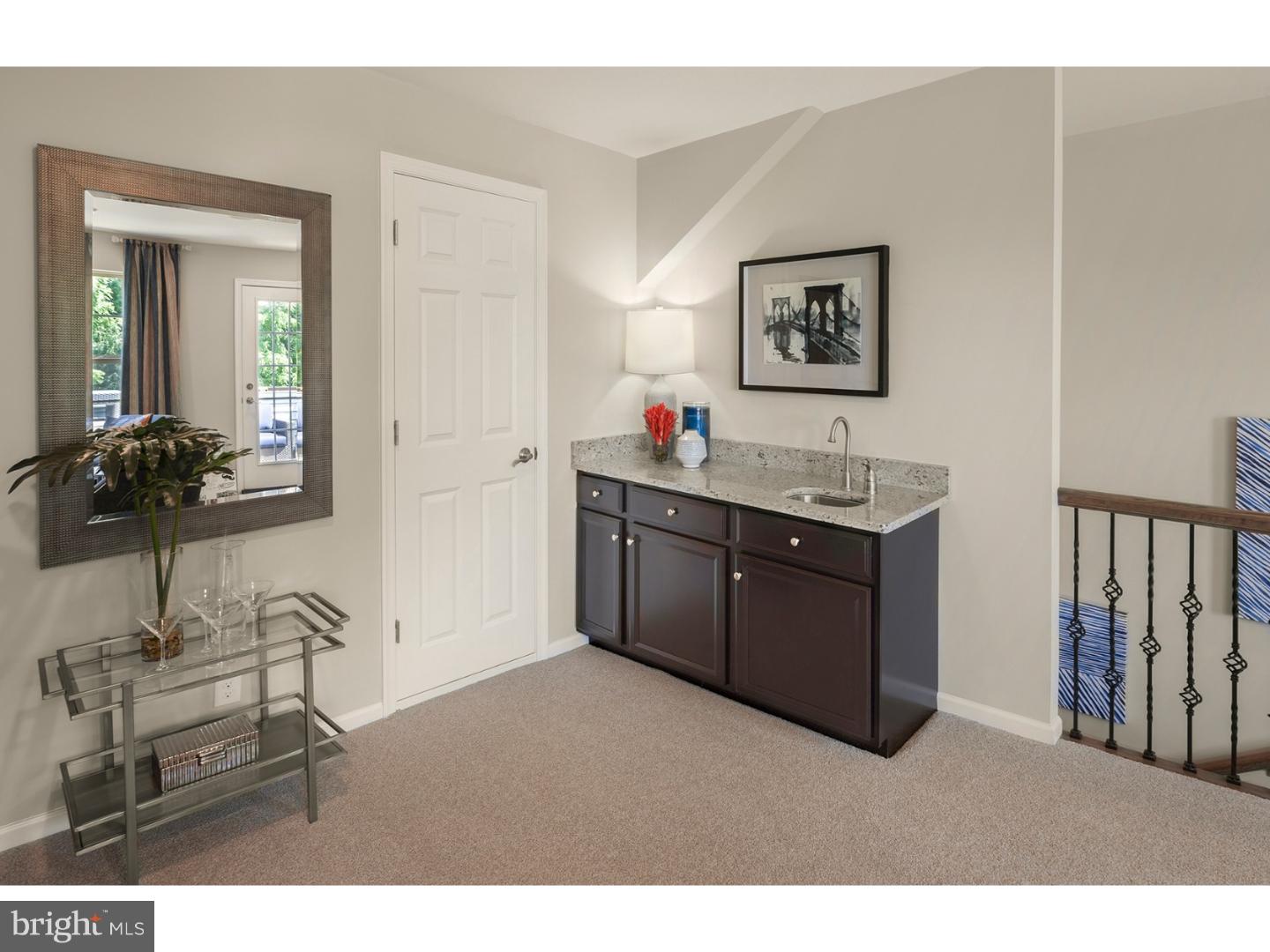 LINDEN HALL - Residential