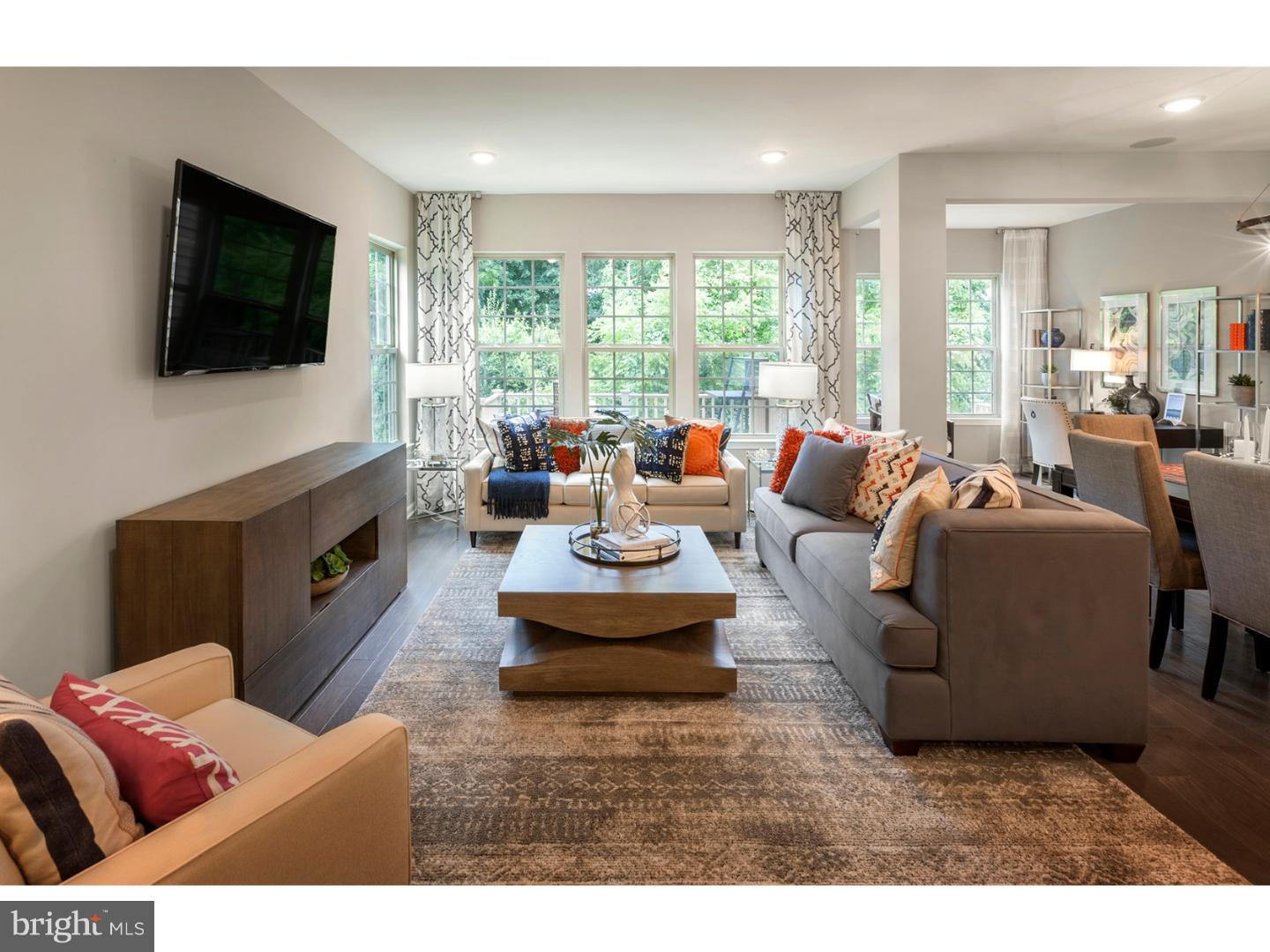 LINDEN HALL - Residential