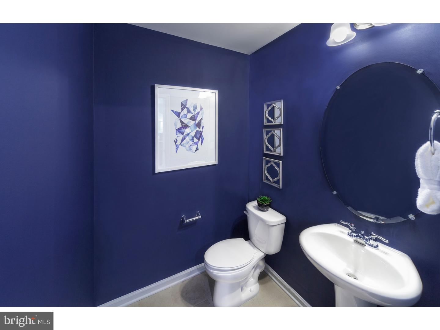 LINDEN HALL - Residential