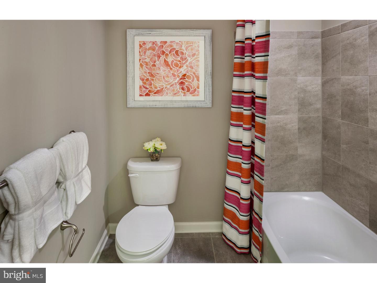 LINDEN HALL - Residential