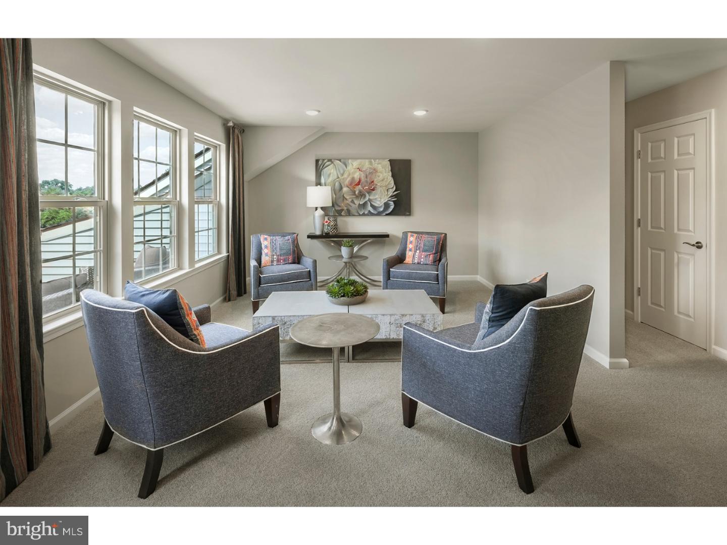 LINDEN HALL - Residential