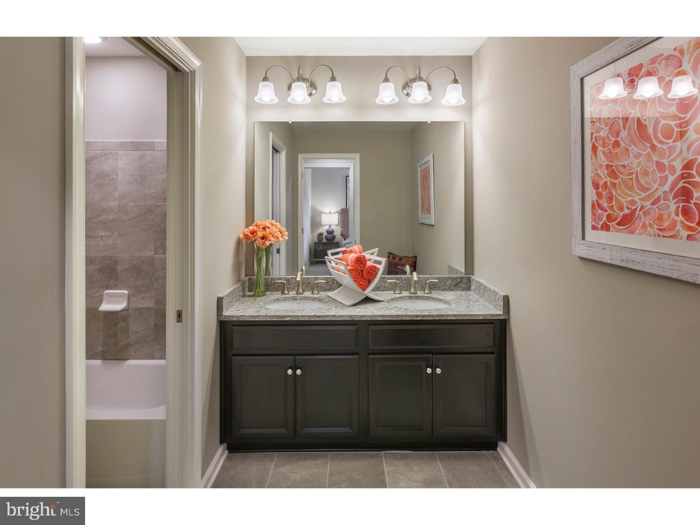 LINDEN HALL - Residential