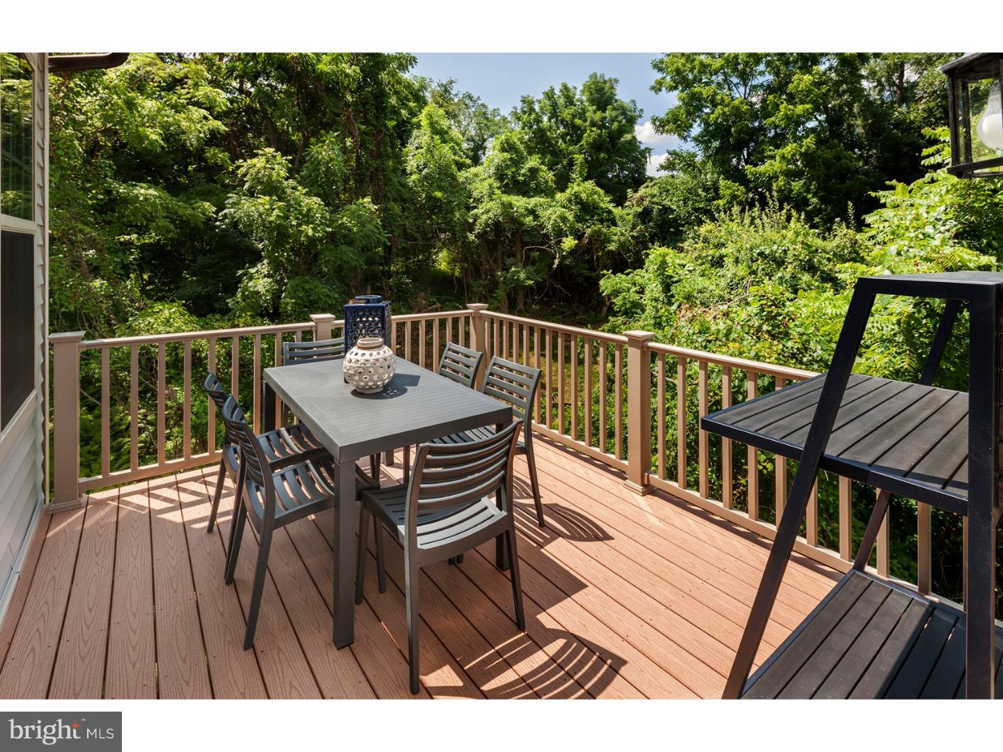 LINDEN HALL - Residential