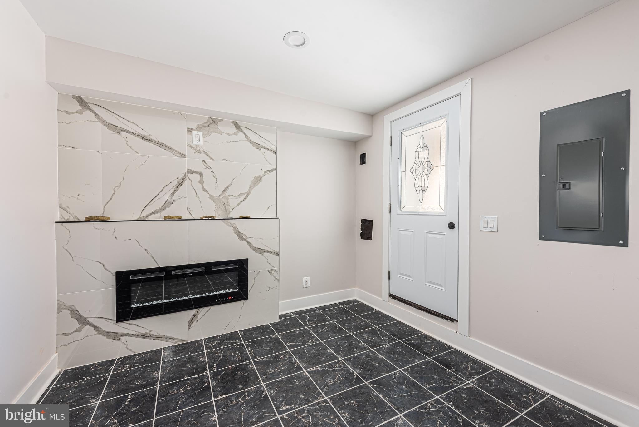 BROADWAY EAST - Residential