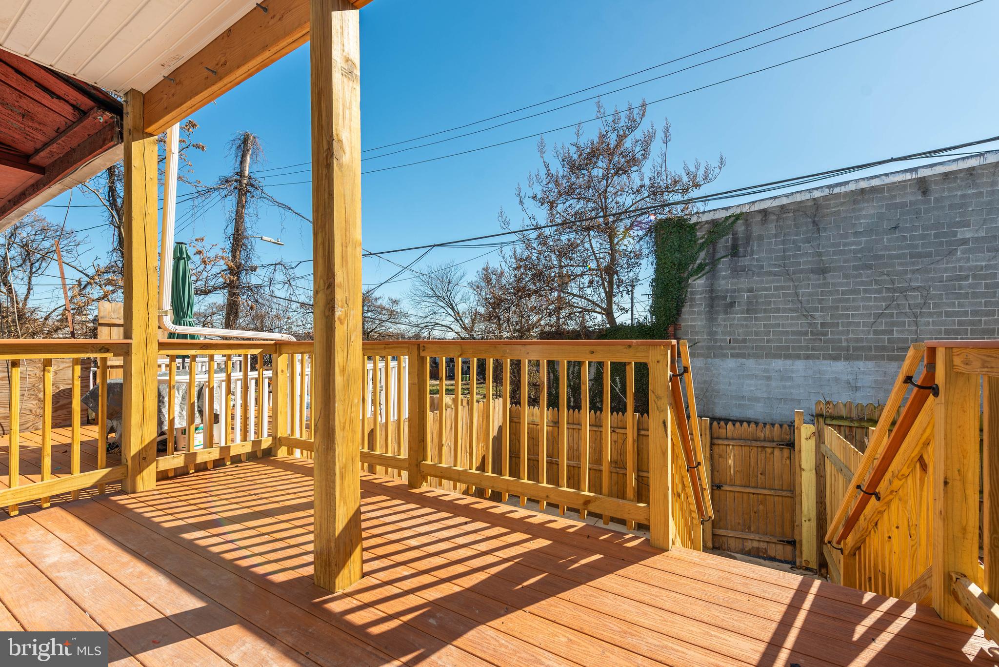 BROADWAY EAST - Residential