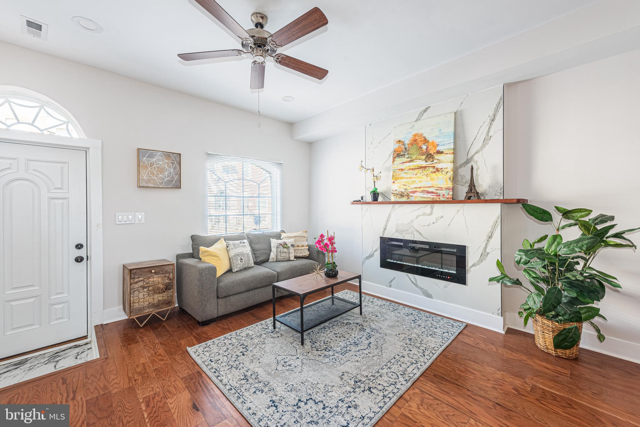 BROADWAY EAST - Residential