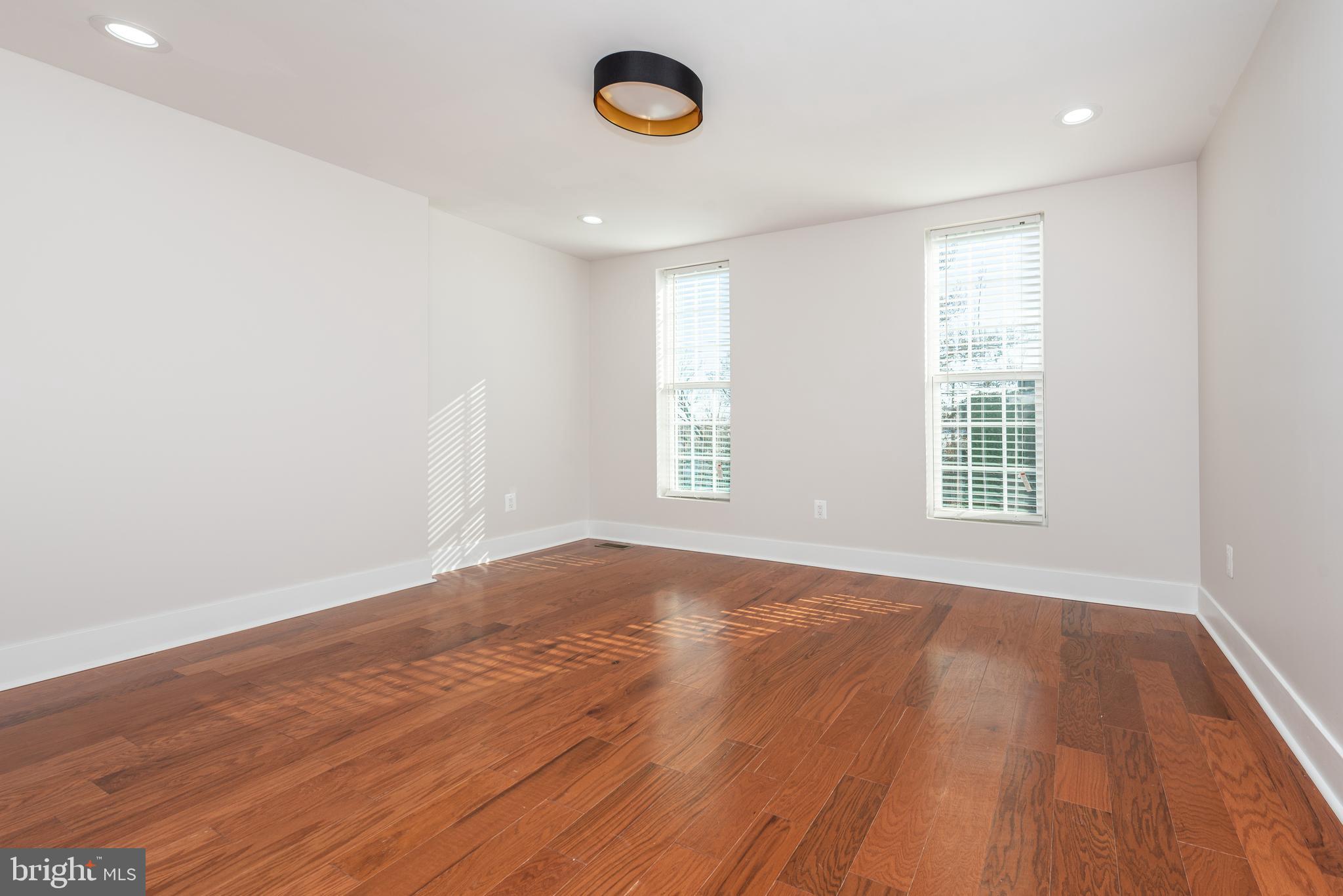 BROADWAY EAST - Residential
