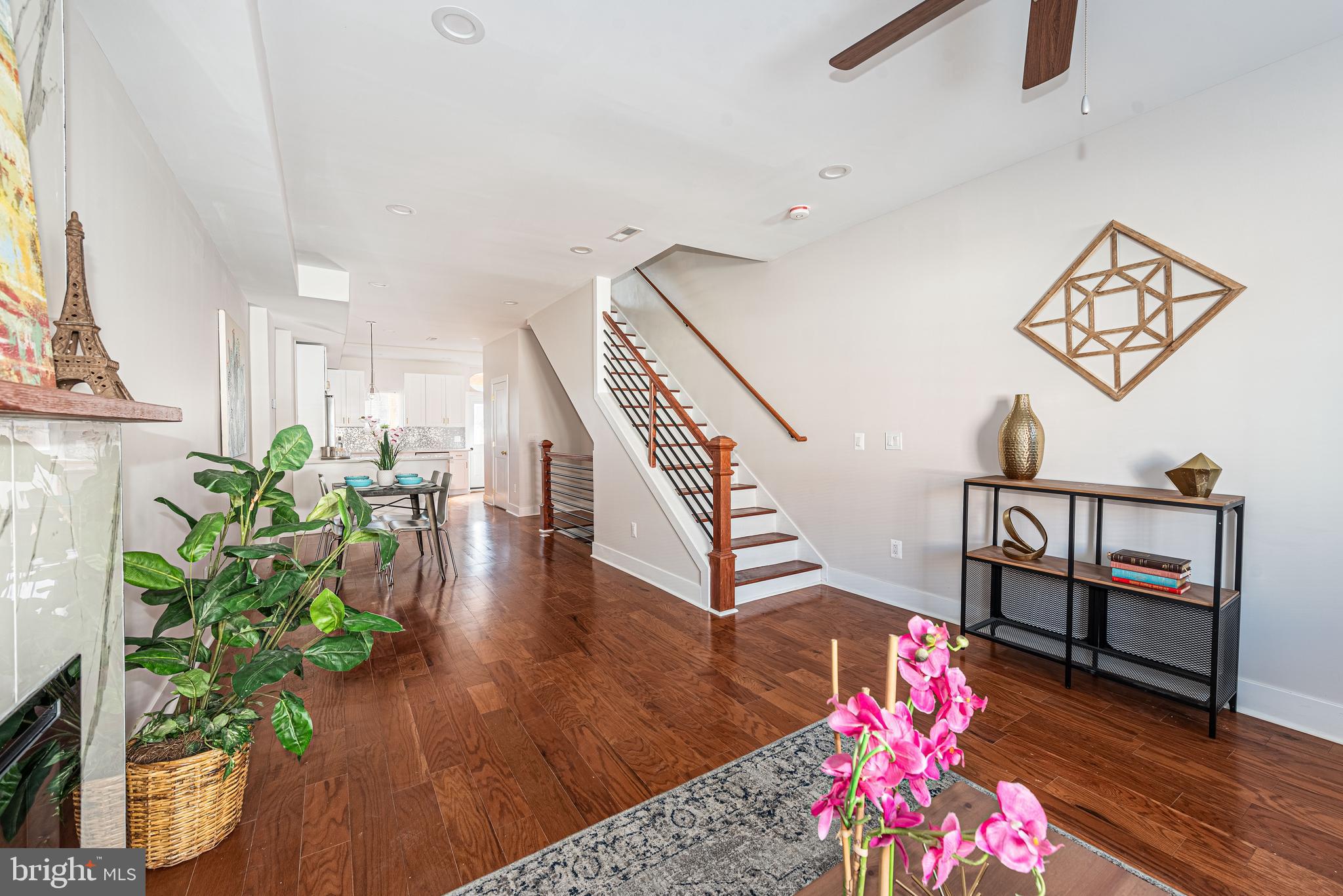 BROADWAY EAST - Residential