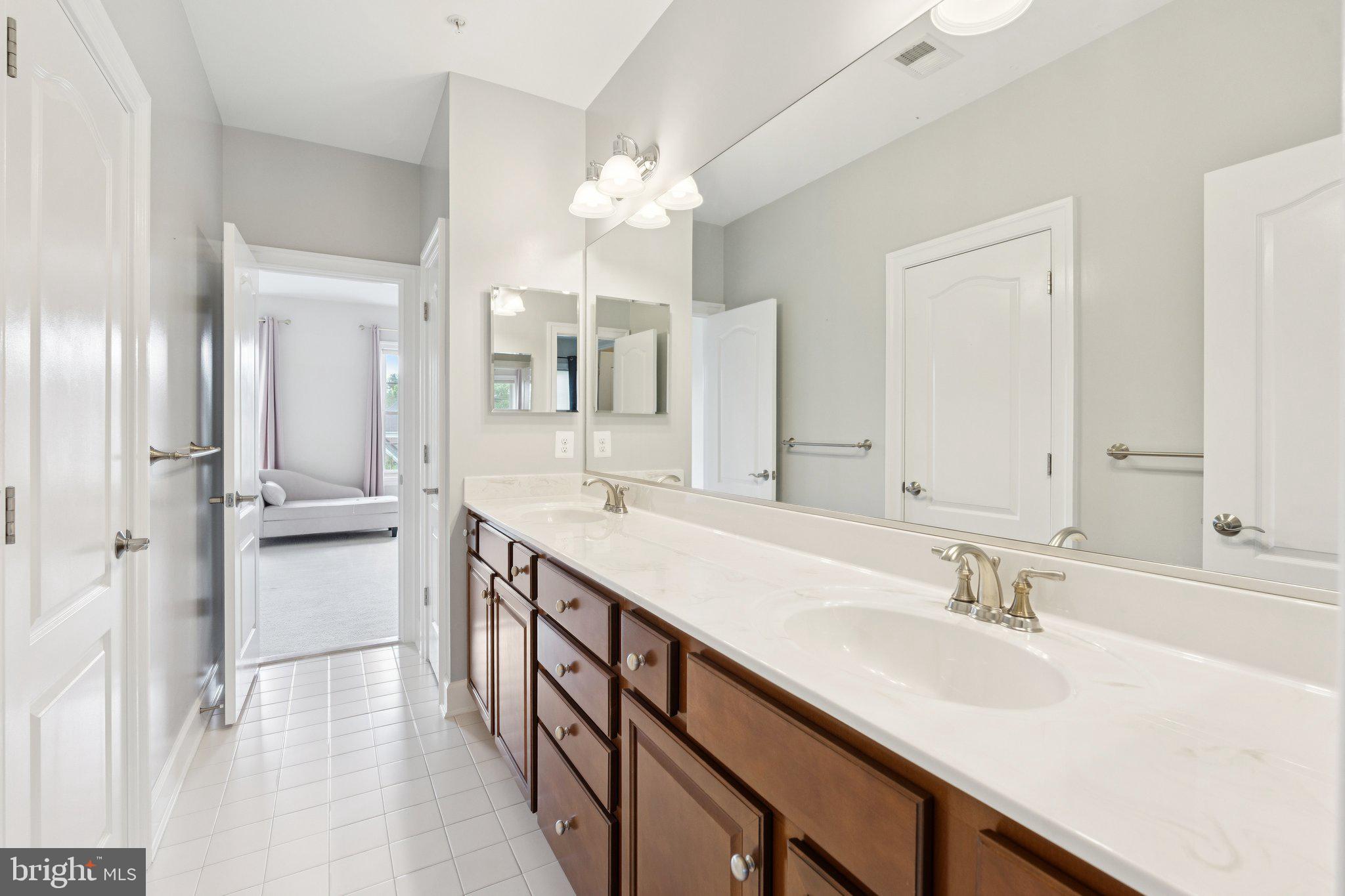 GLEN MEADOWS - Residential