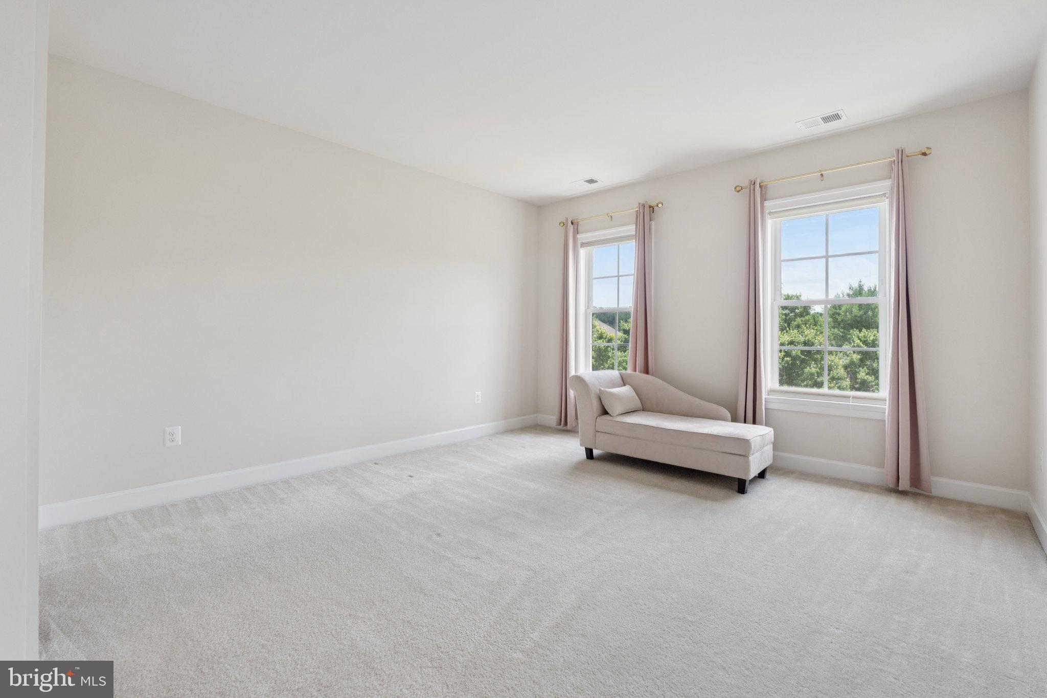 GLEN MEADOWS - Residential