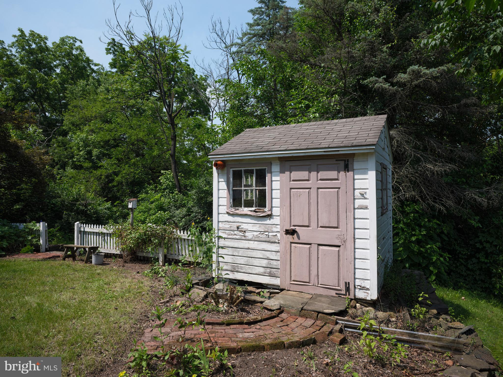 KENILWORTH - Residential