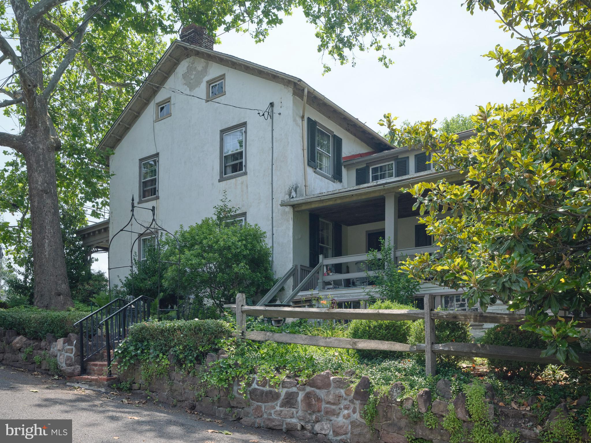 KENILWORTH - Residential