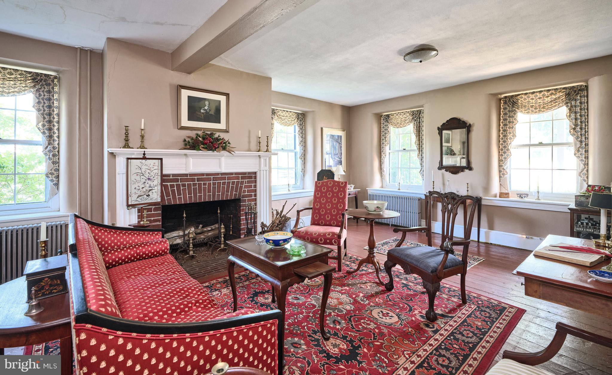 KENILWORTH - Residential