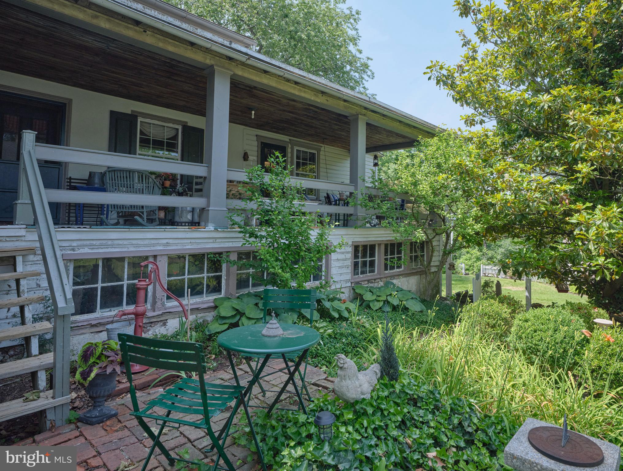 KENILWORTH - Residential