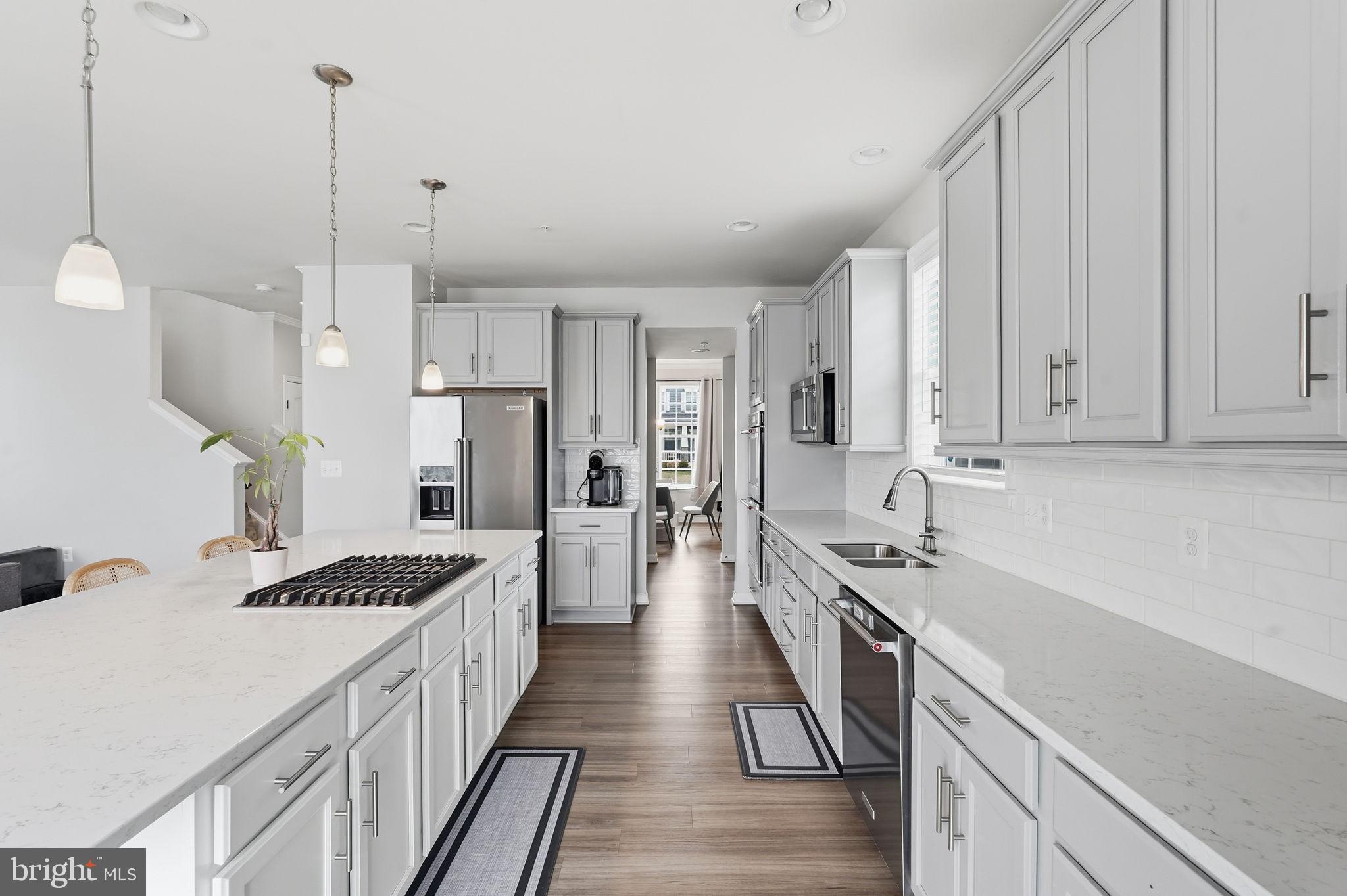 MARSHALL GROVE ESTATES - Residential