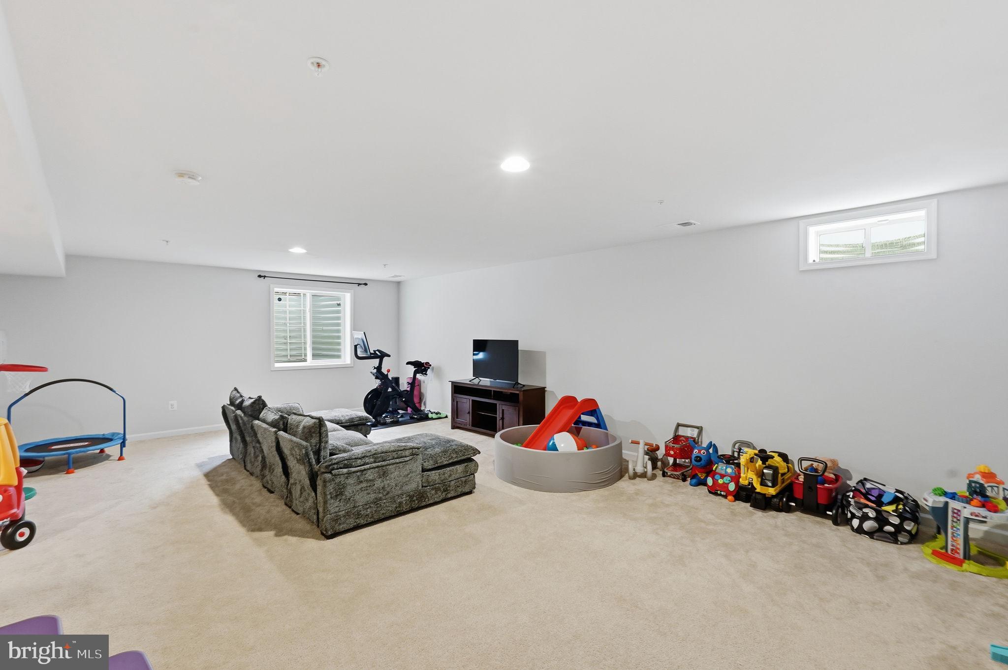 MARSHALL GROVE ESTATES - Residential