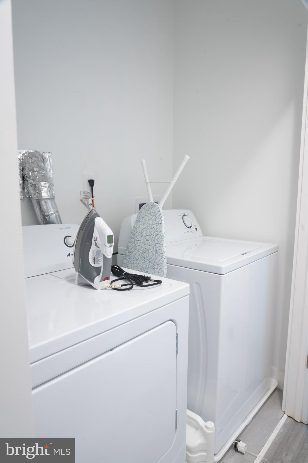 WALNUT HILL - Residential Income