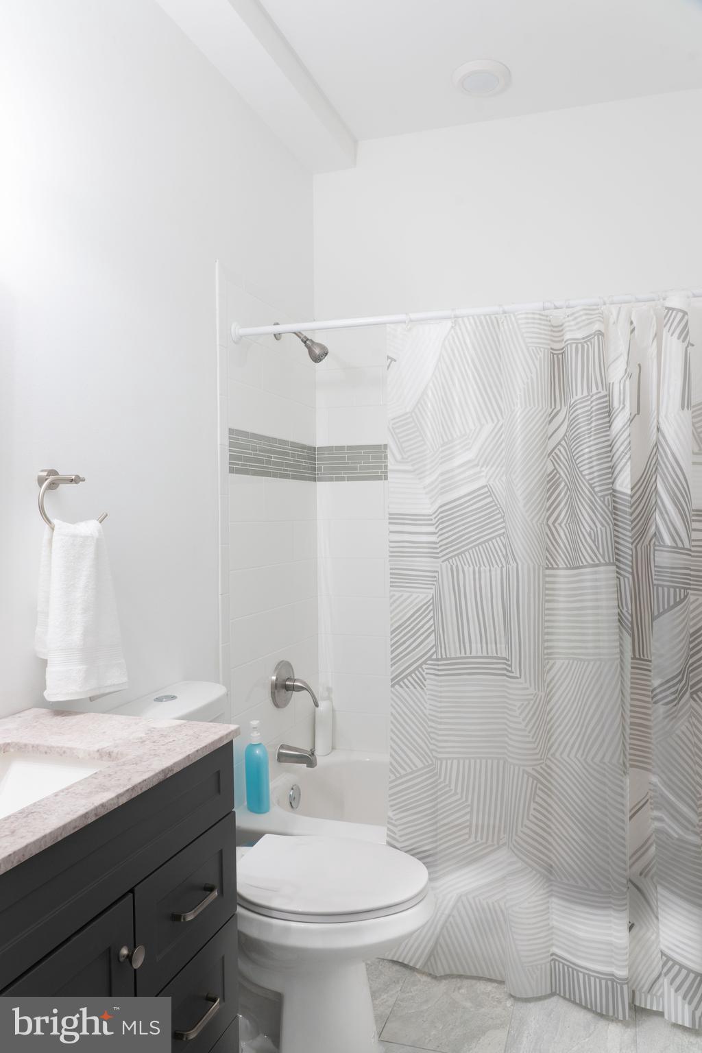 WALNUT HILL - Residential Income