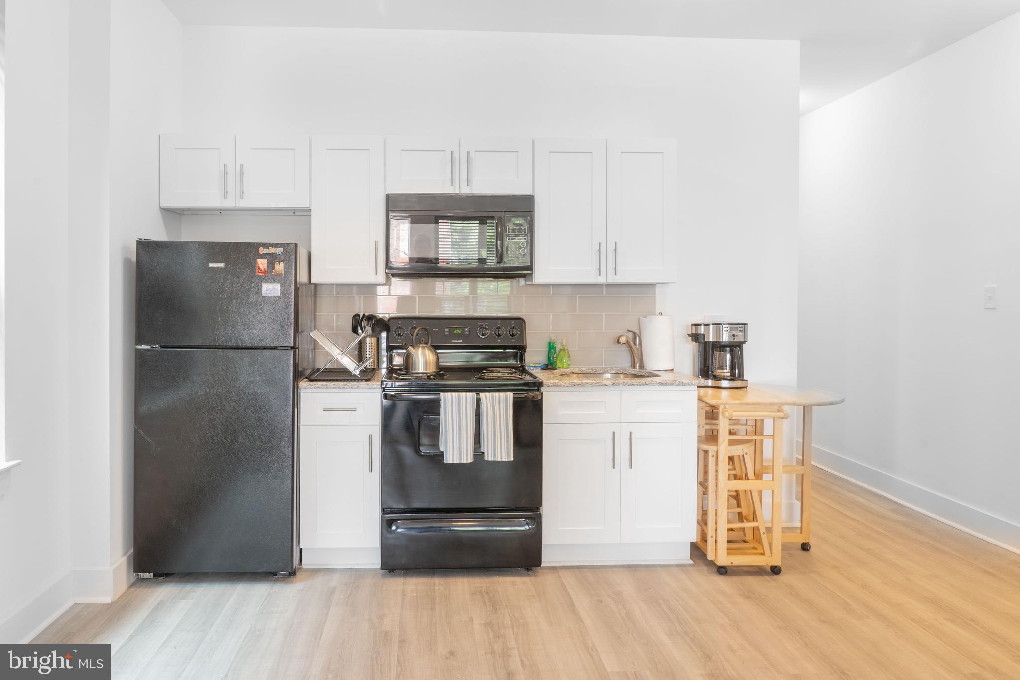 WALNUT HILL - Residential Income