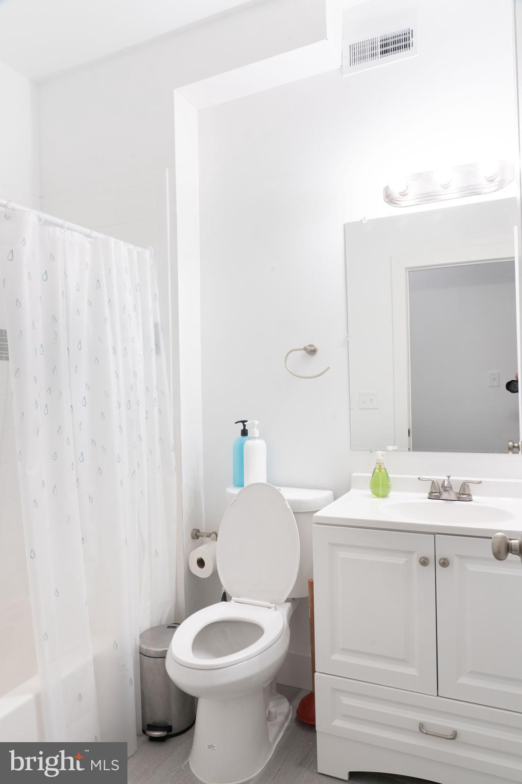 WALNUT HILL - Residential Income