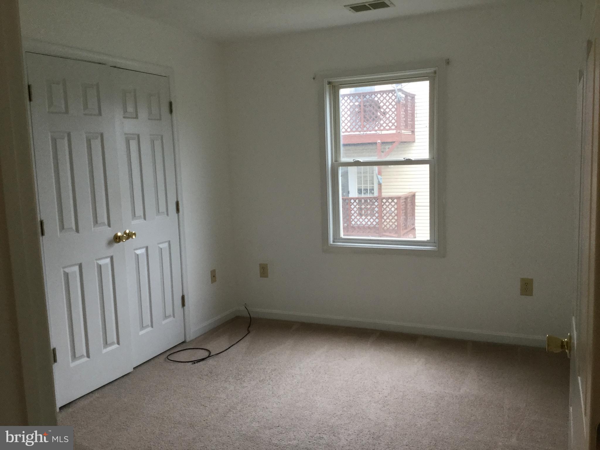 DAVIS STRASBURG - Residential Lease