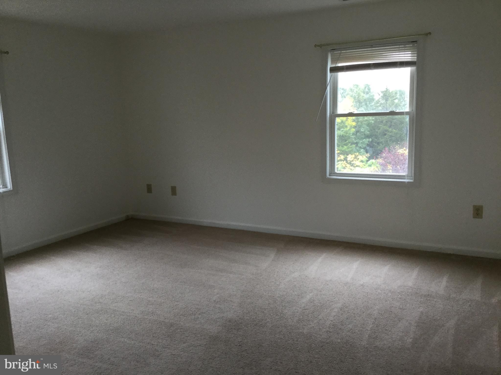 DAVIS STRASBURG - Residential Lease