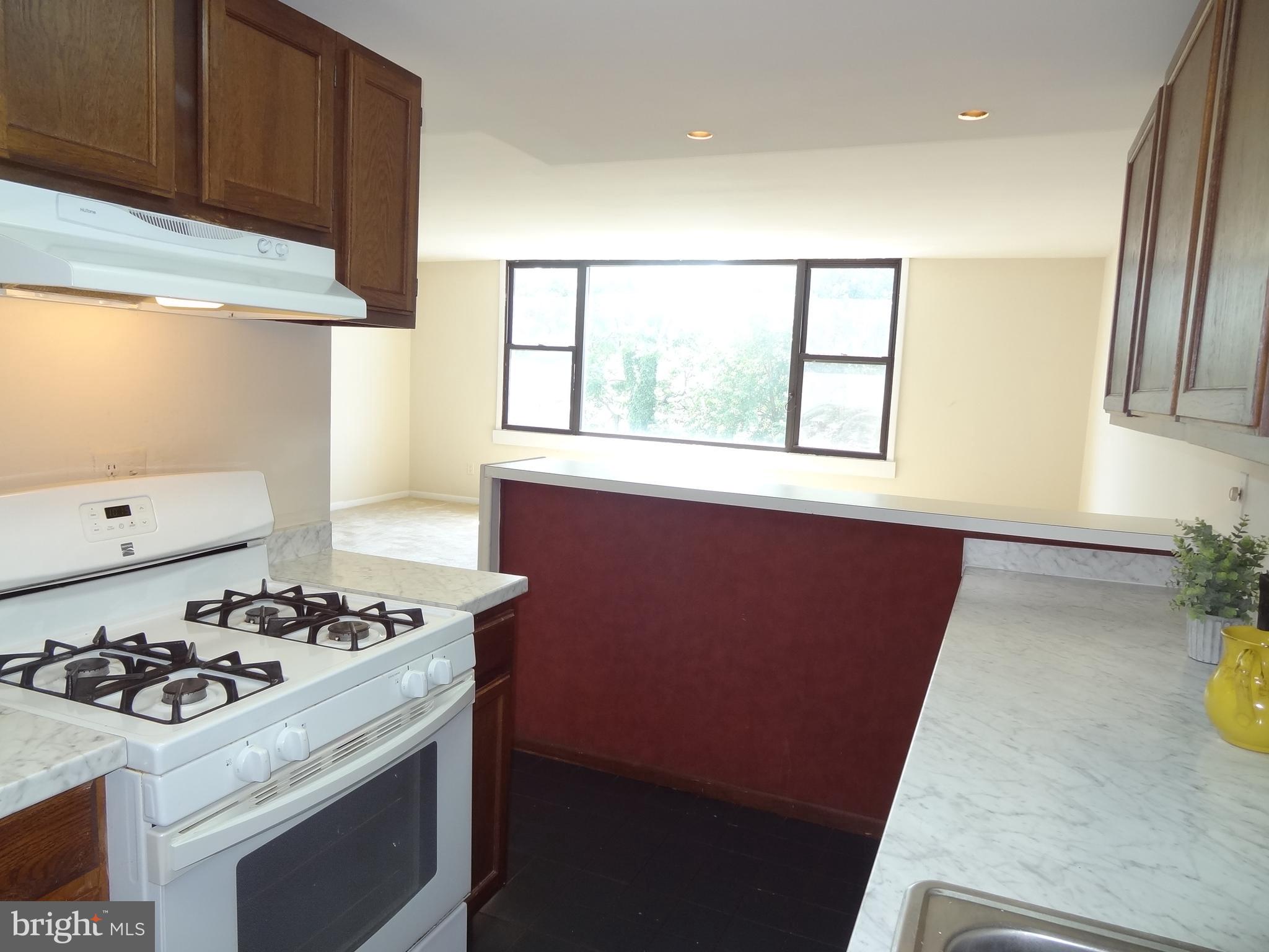 FORTY SIX HUNDRED - Residential