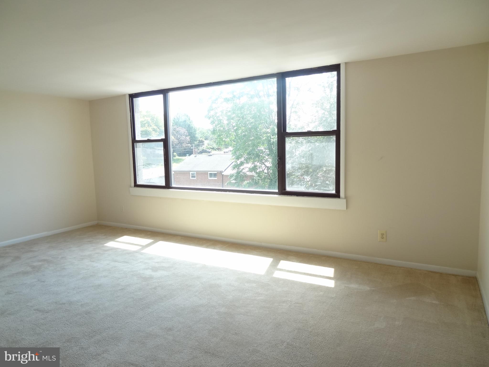 FORTY SIX HUNDRED - Residential