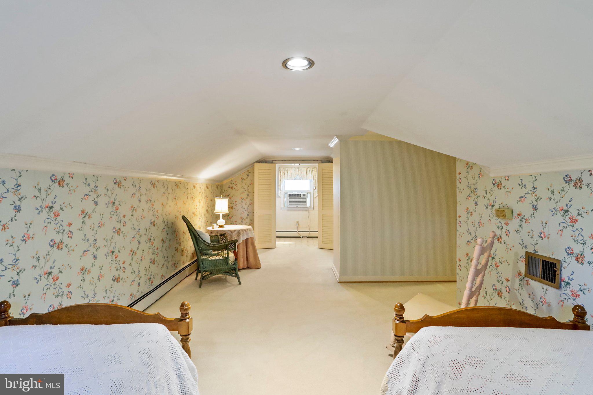 SPRING VALLEY - Residential