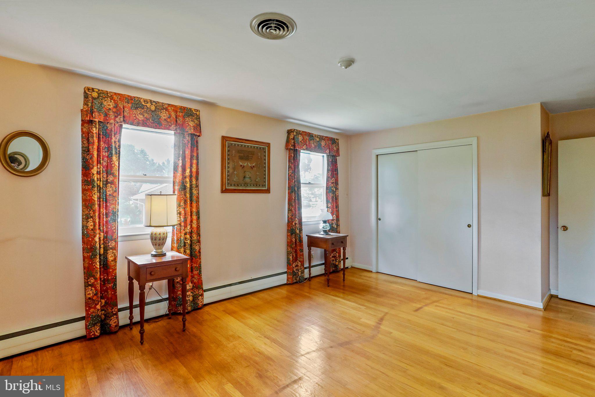 SPRING VALLEY - Residential