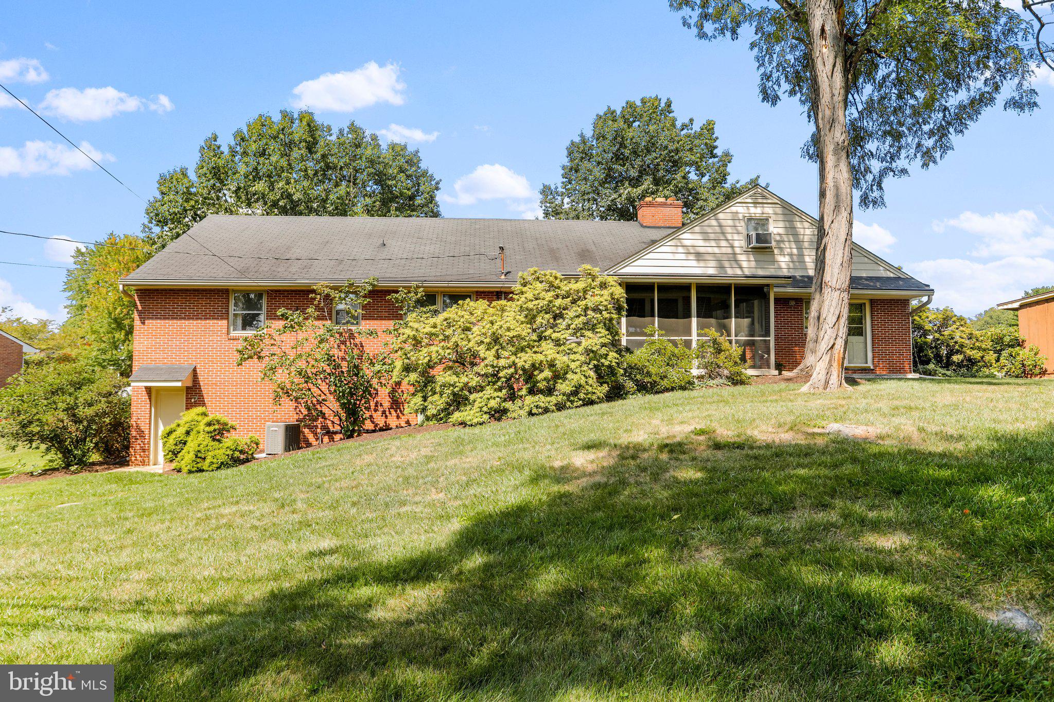 SPRING VALLEY - Residential