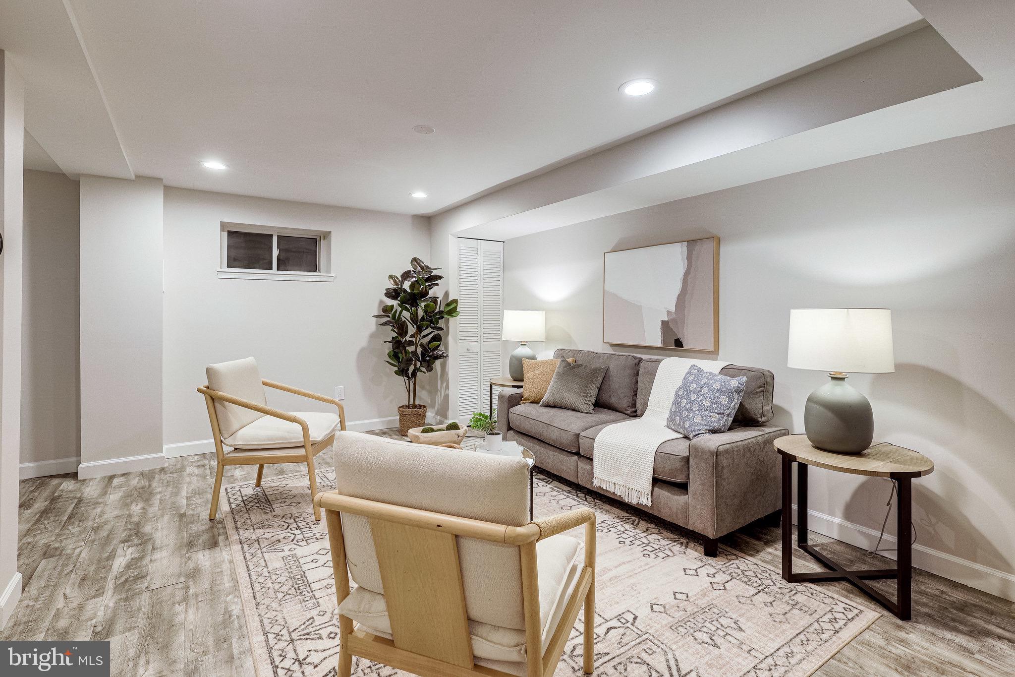 LYNHAVEN - Residential