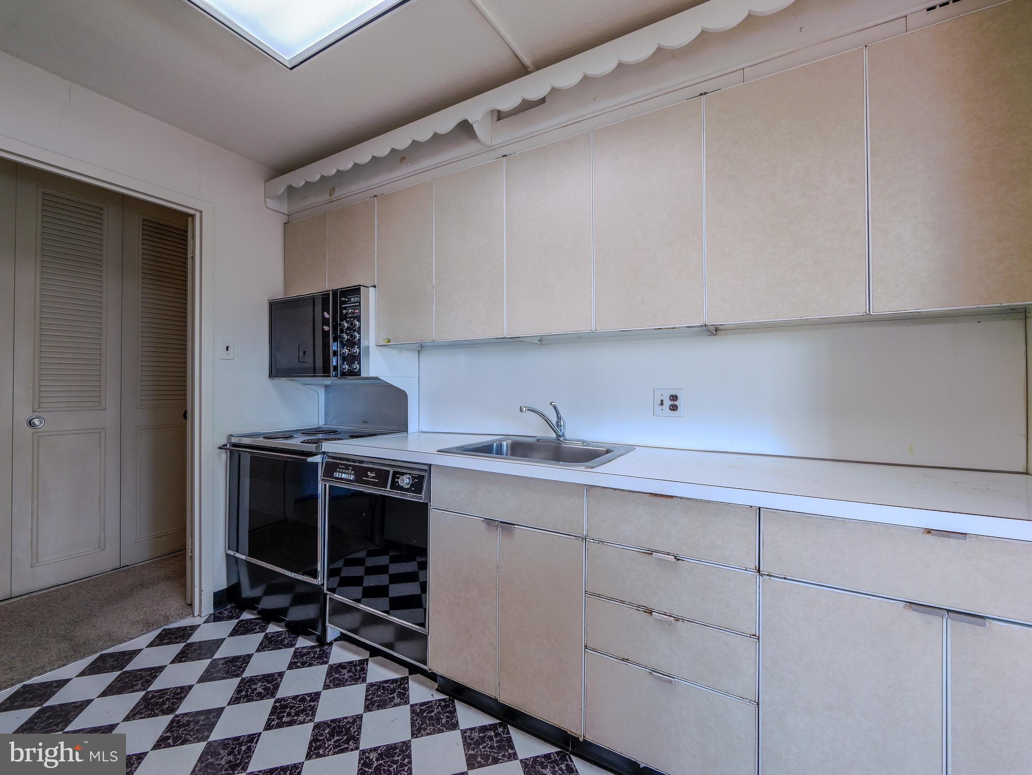 WYNNEWOOD - Residential