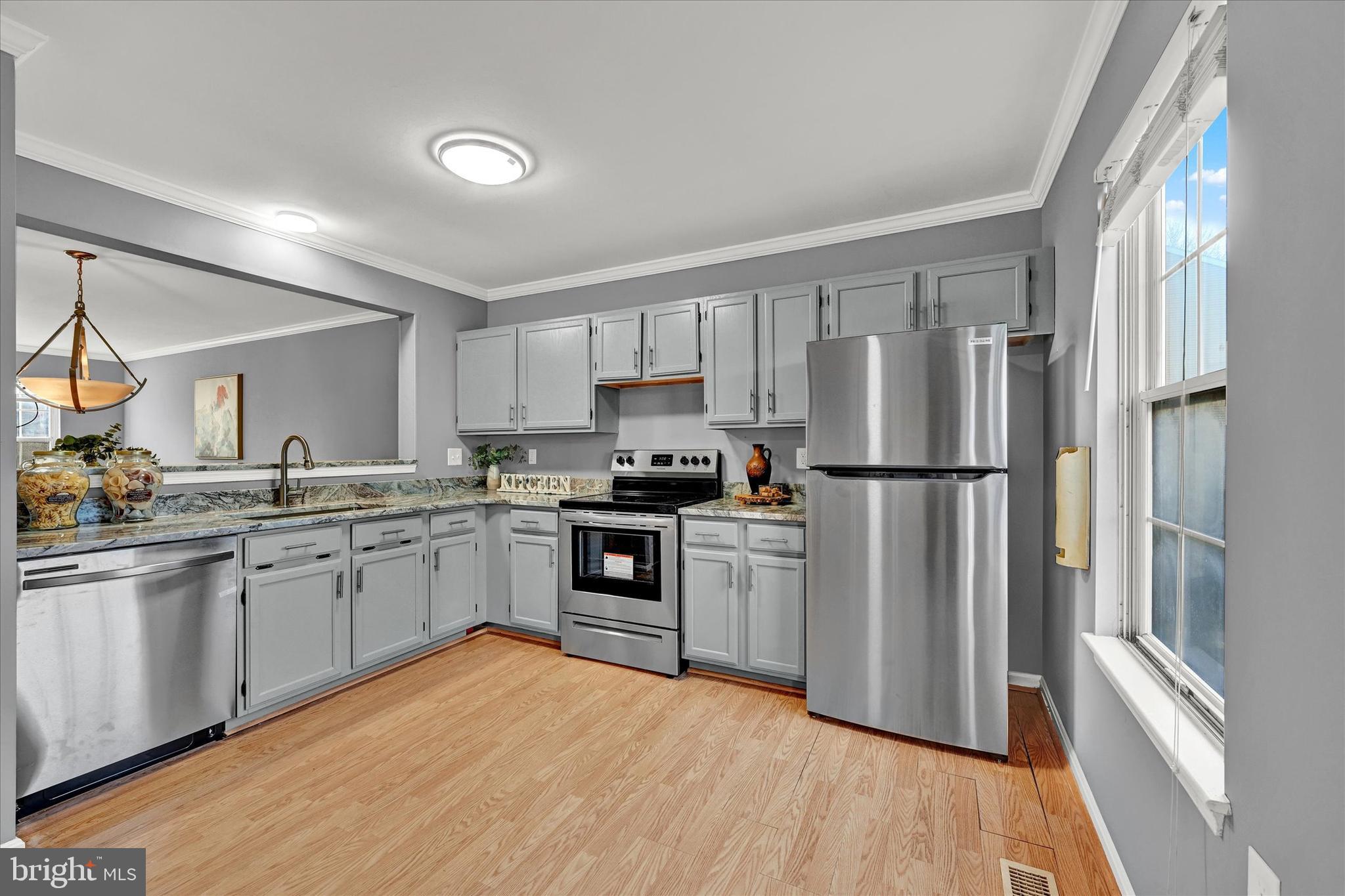 SUBURBIA - Residential