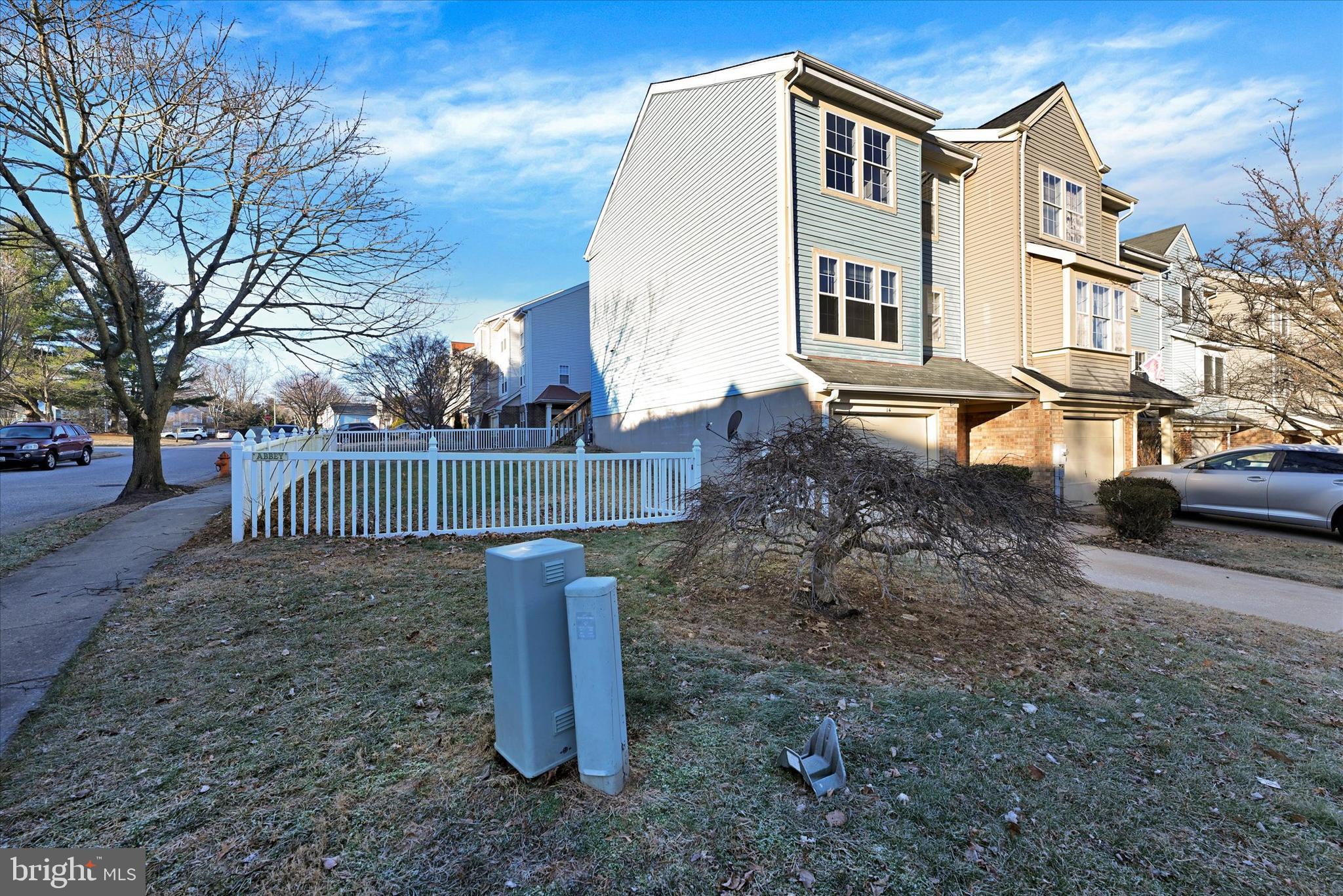 SUBURBIA - Residential