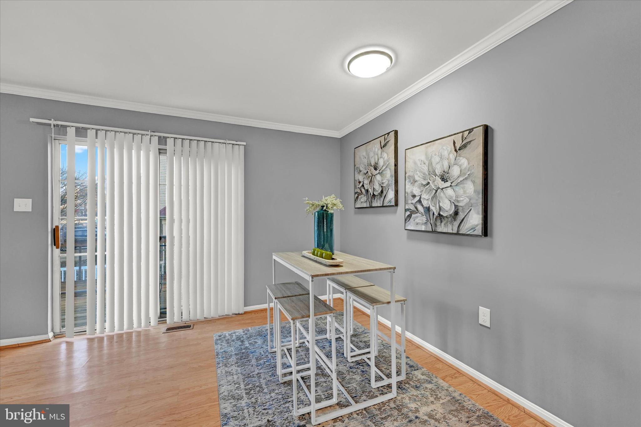 SUBURBIA - Residential