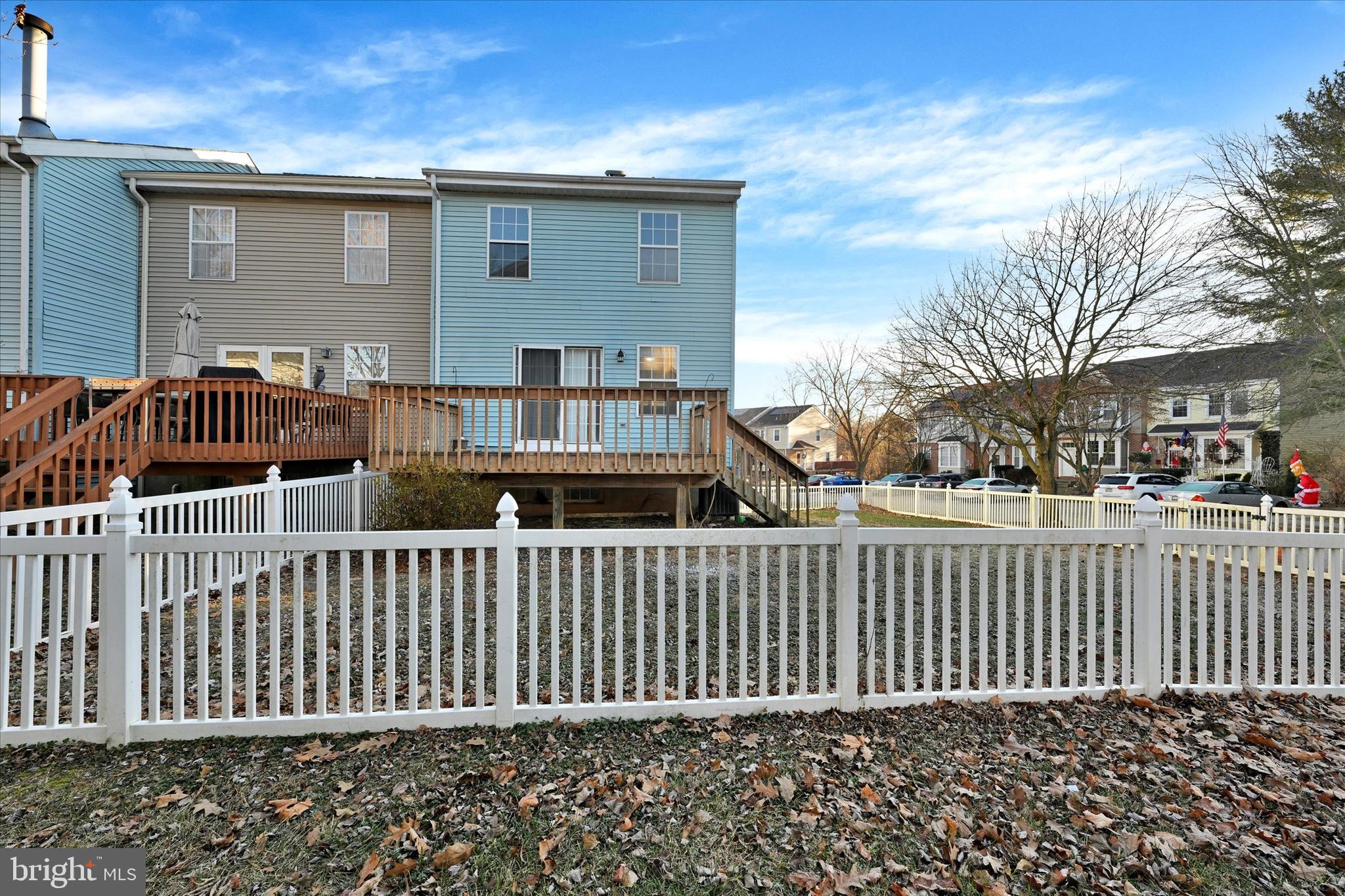 SUBURBIA - Residential