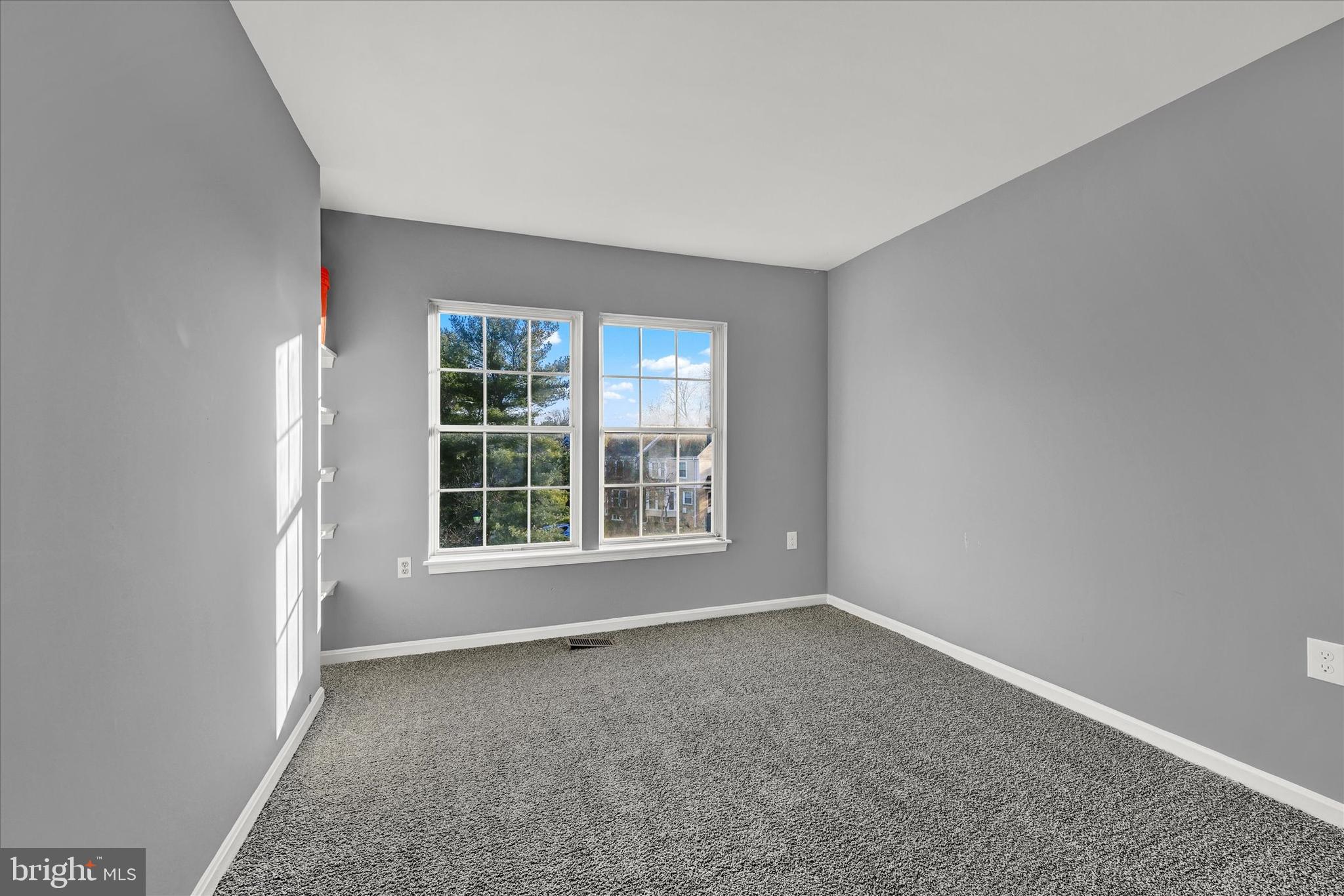 SUBURBIA - Residential