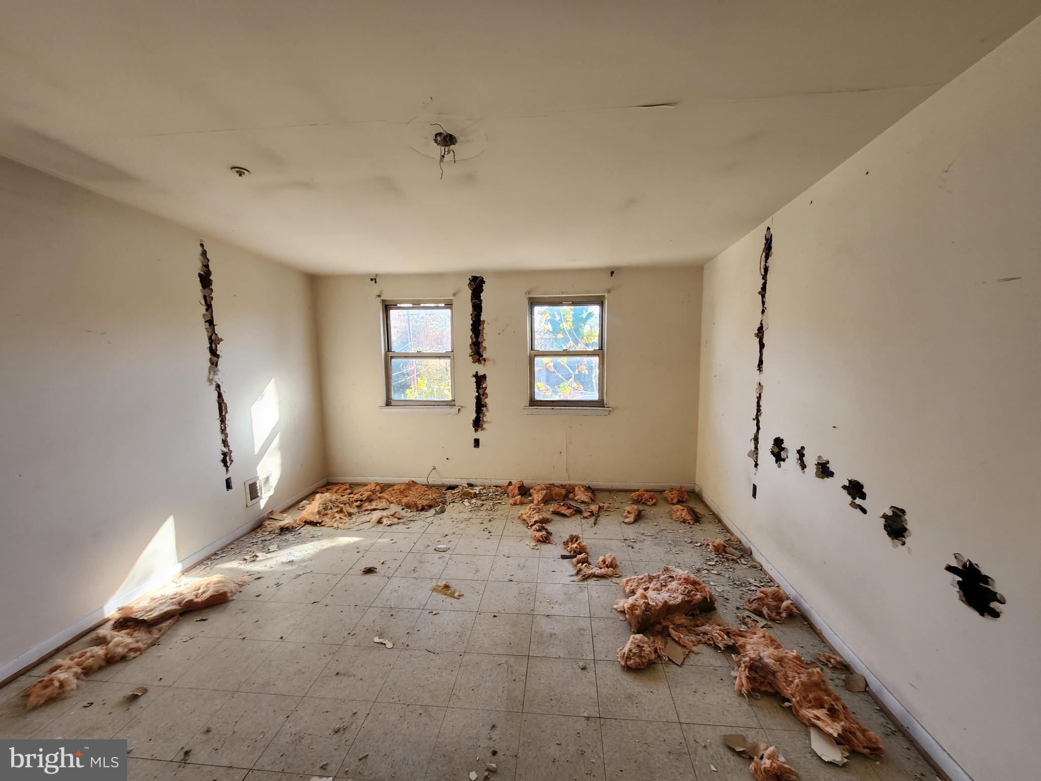 SANDTOWN-WINCHESTER - Residential