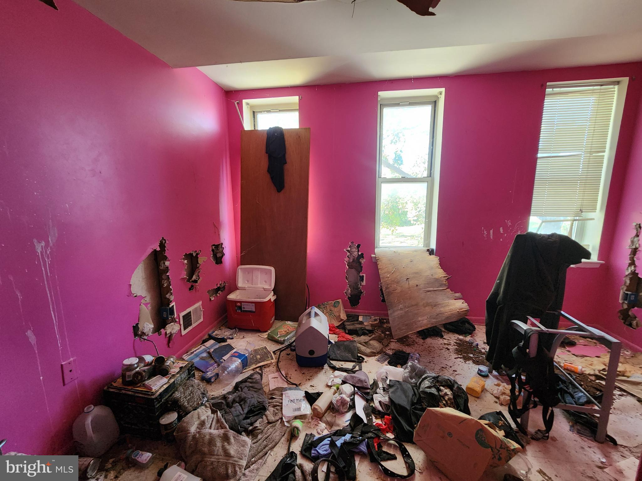 SANDTOWN-WINCHESTER - Residential