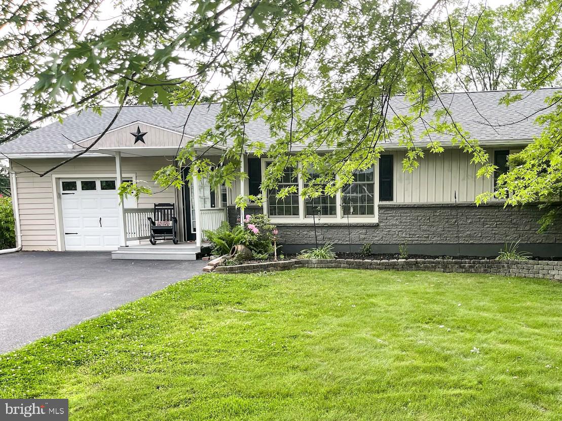 15 ALDEN LANE