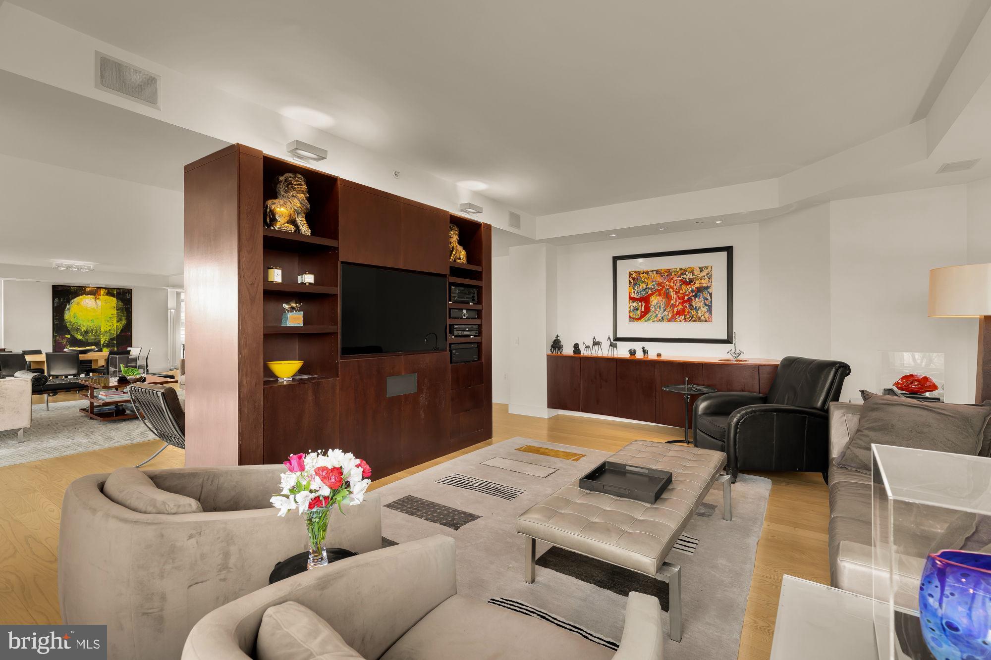 SOMERSET HOUSE CONDOS - Residential