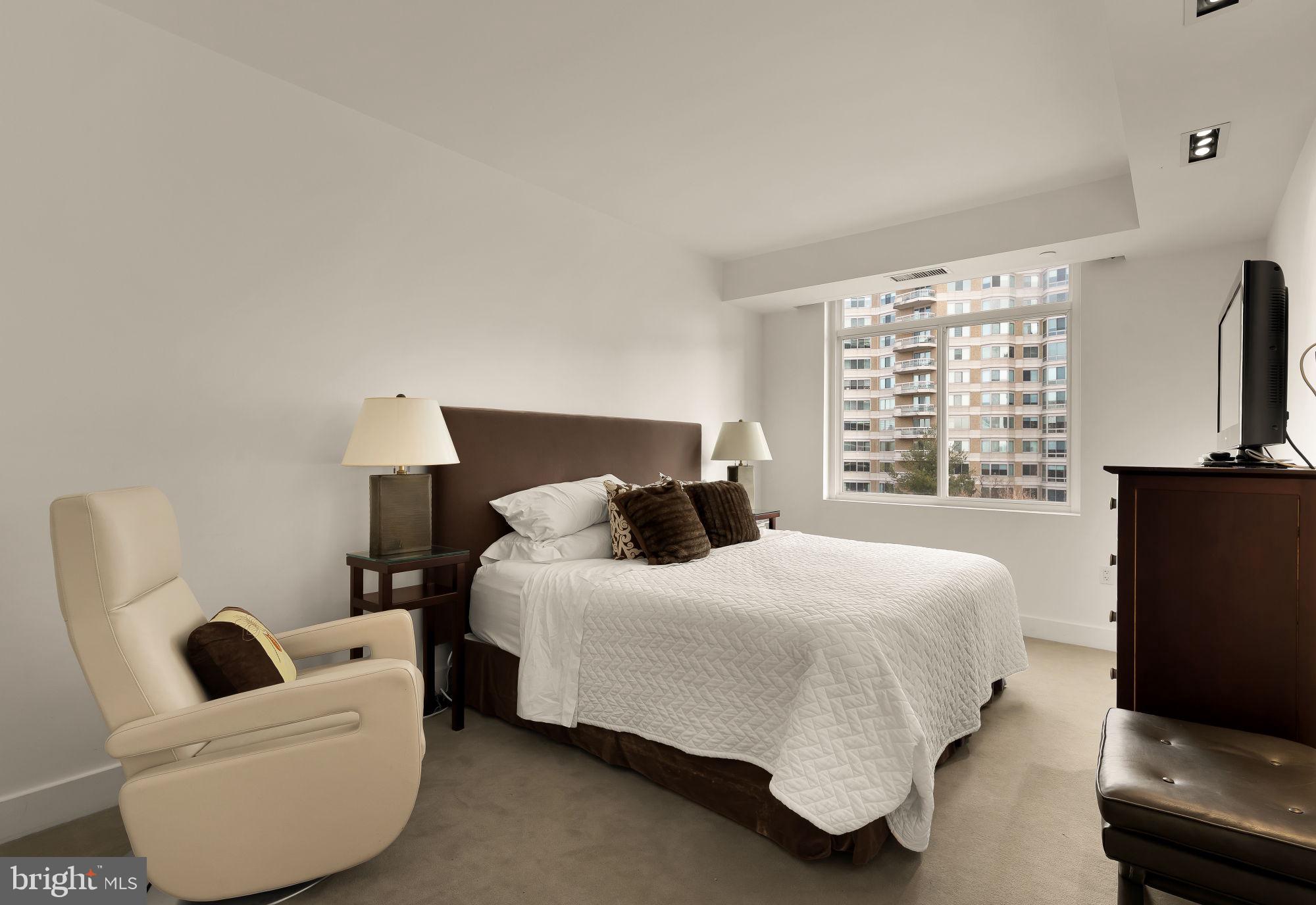 SOMERSET HOUSE CONDOS - Residential
